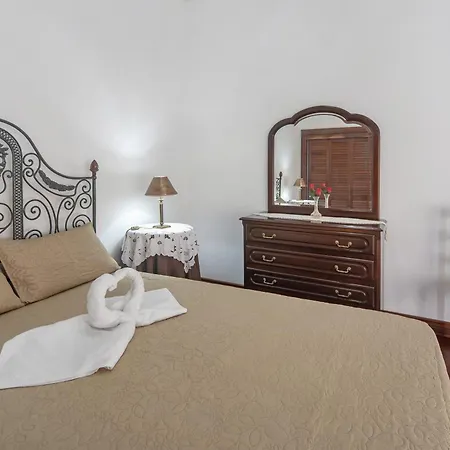 Bettencourt 2 * Санта-Крус-да-Грацио