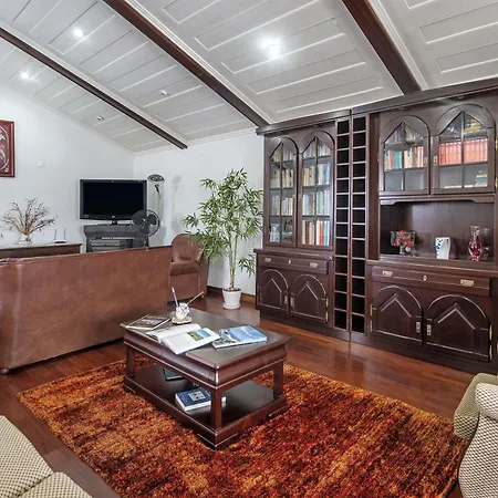 Bettencourt 2 דירה *