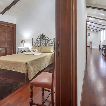 Bettencourt 2 Apartment