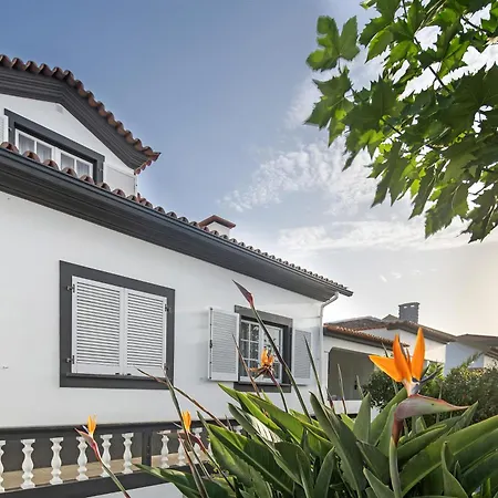 Bettencourt 2 Apartment *